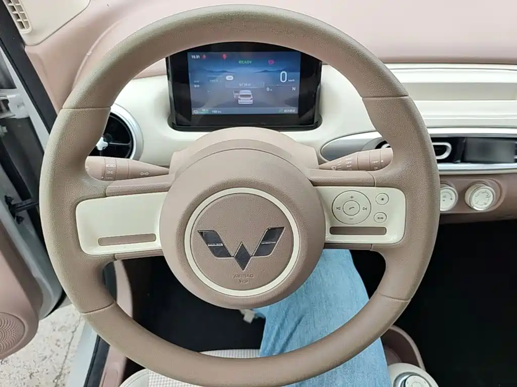 Wuling MINIEV — миниатюра 11
