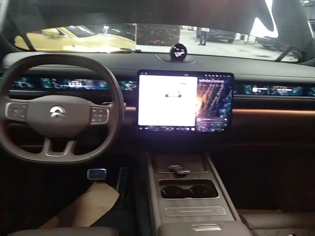 NIO ES8 — миниатюра 13