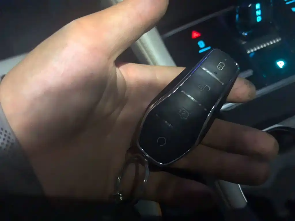 BYD PLUS New Energy — миниатюра 12