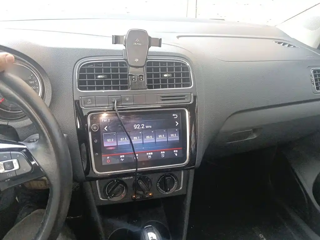 Volkswagen Polo — миниатюра 6