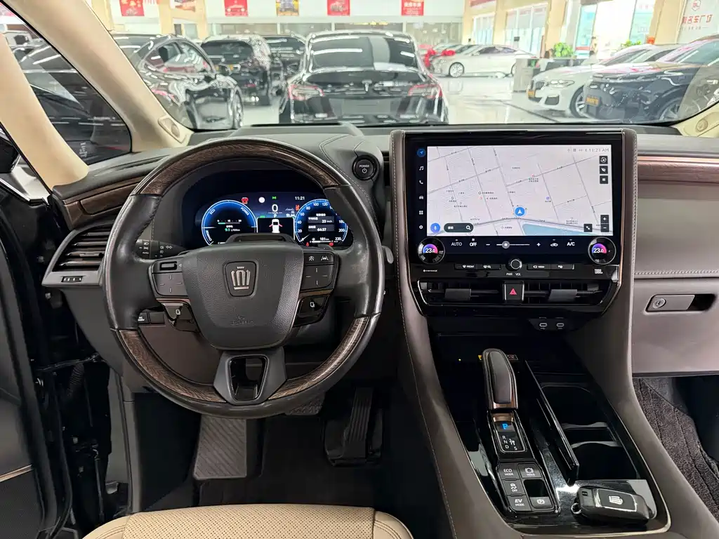 Toyota Vellfire — миниатюра 14