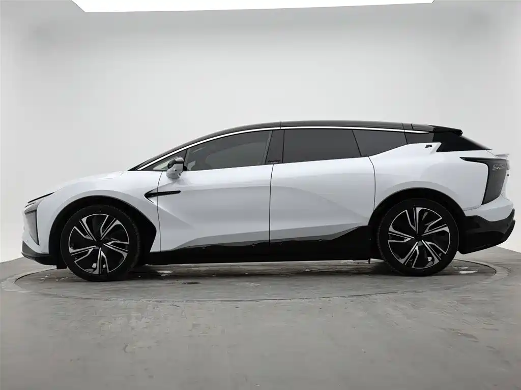 HiPhi HiPhi X 2022 6 мест