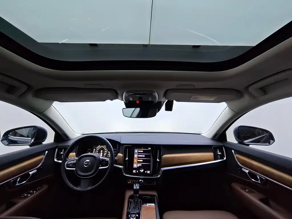 Volvo S90 — миниатюра 11