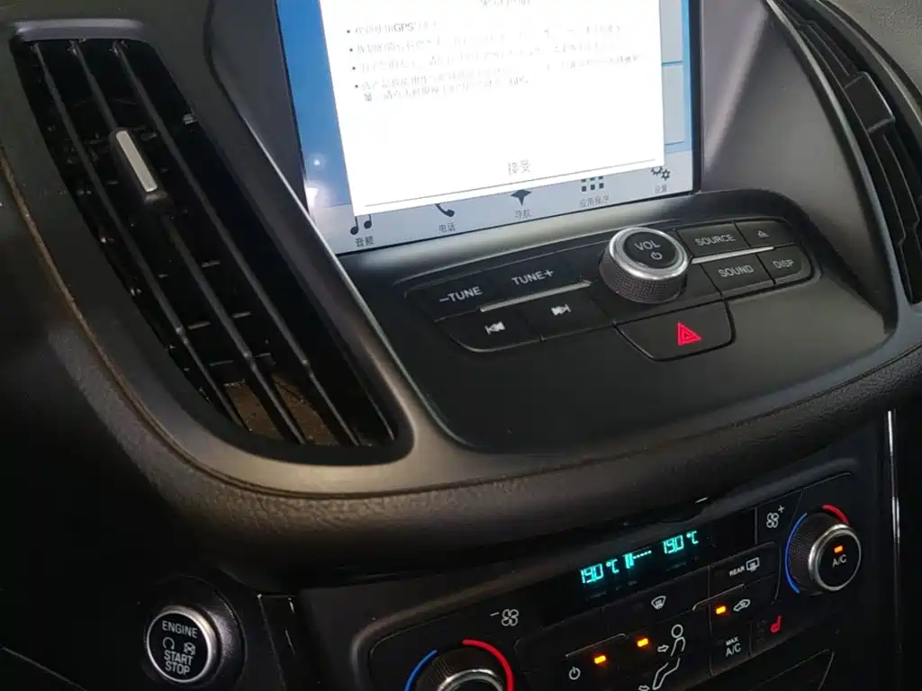 Ford Kuga — миниатюра 18