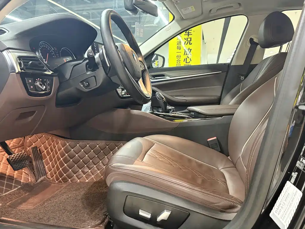 BMW 5 Series — миниатюра 7