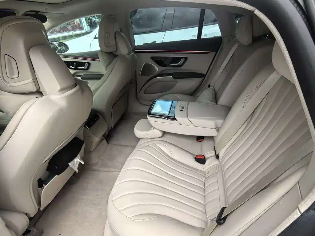 Mercedes-Benz EQS — миниатюра 10