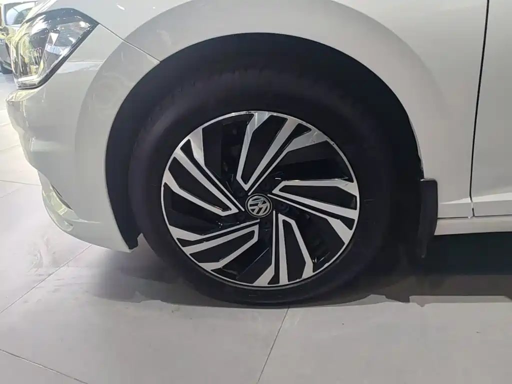 Volkswagen Sagitar — миниатюра 23