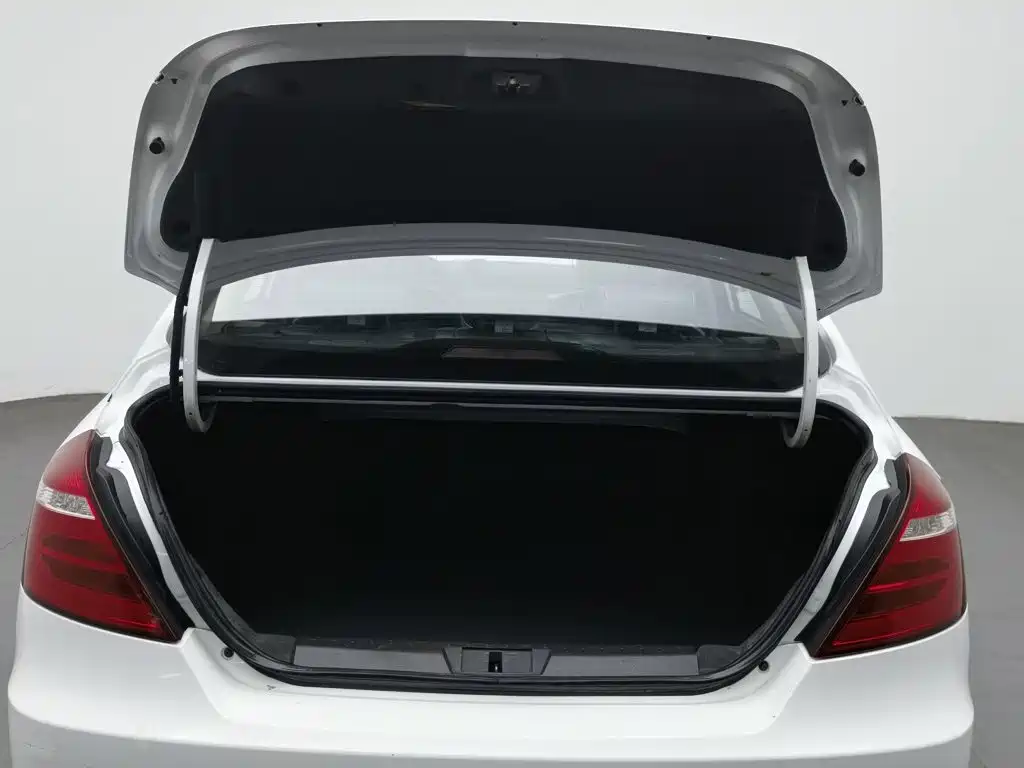 Geely Emgrand — миниатюра 16