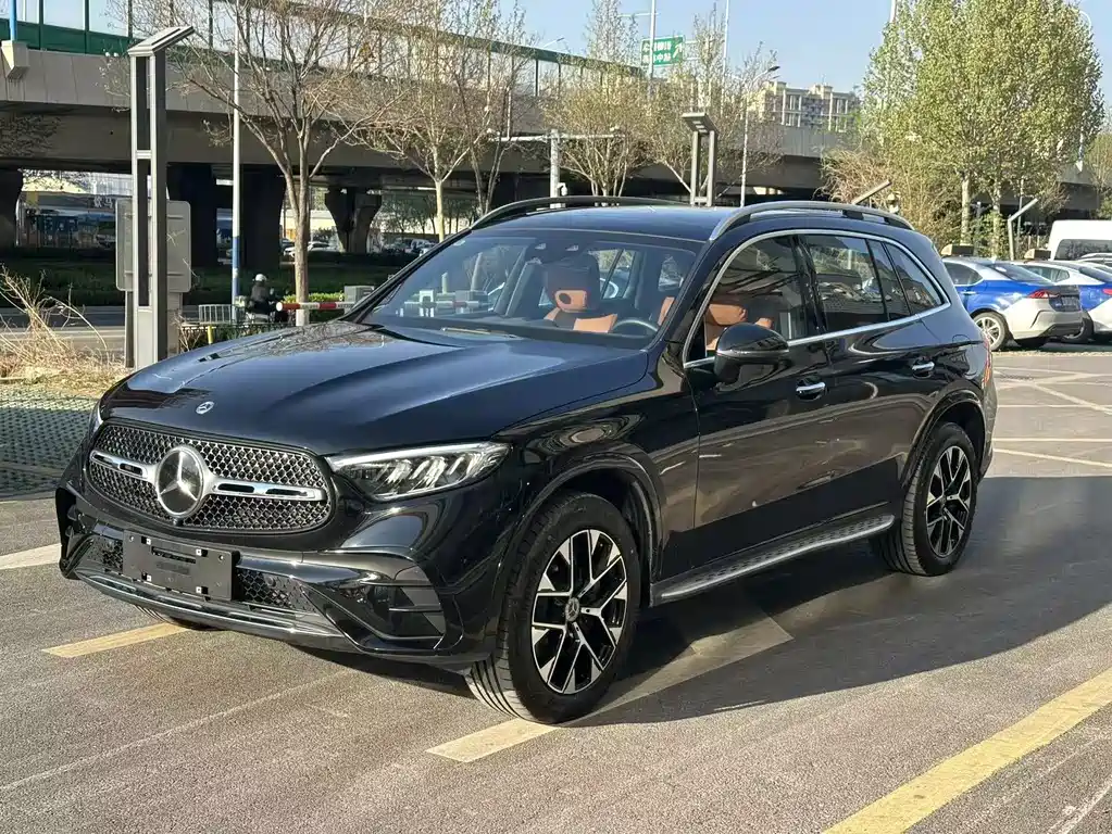 Mercedes-Benz 奔驰GLC新能源 2025