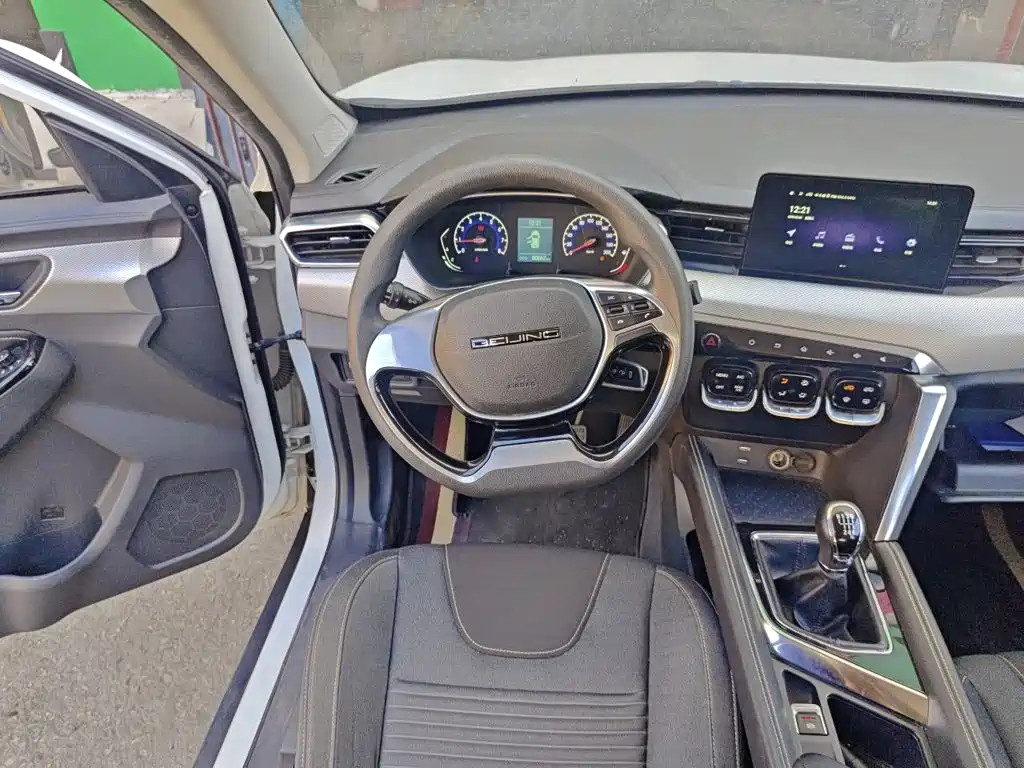 BAIC X3 — миниатюра 3