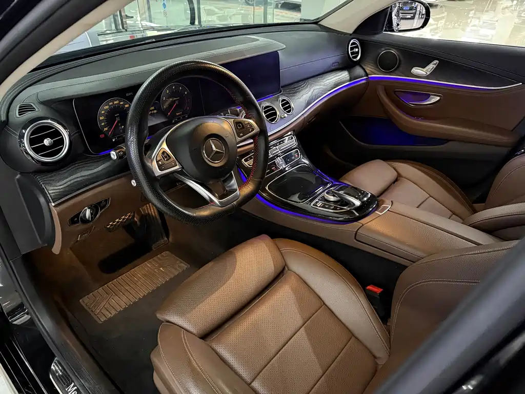 Mercedes-Benz E-Class — миниатюра 4