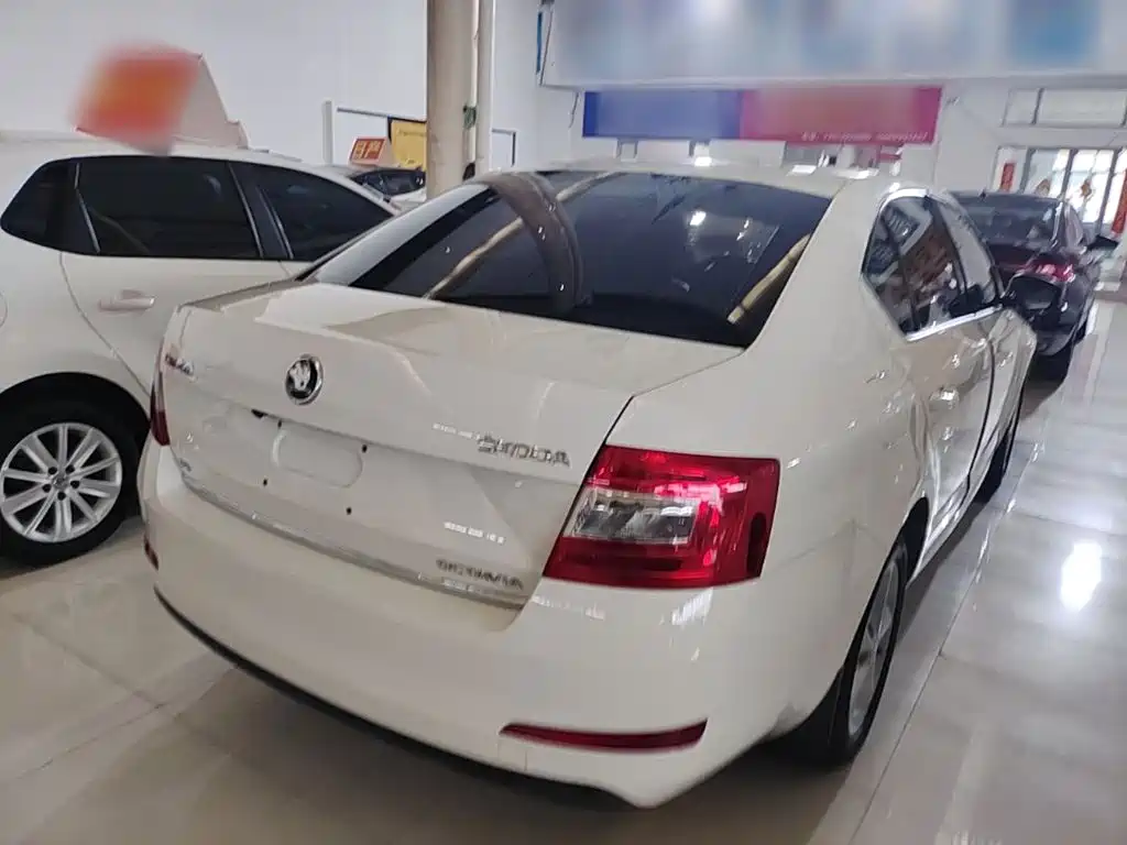 Skoda Octavia — миниатюра 7