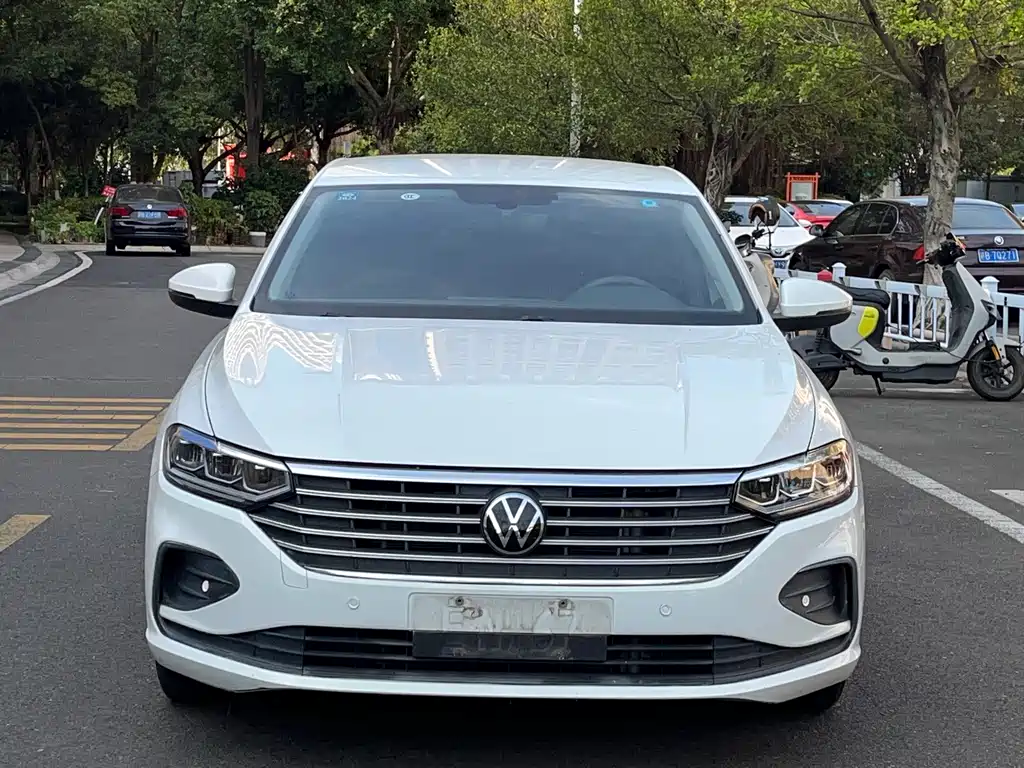Volkswagen Lavida — миниатюра 2