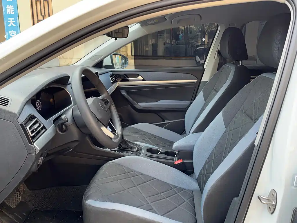 Volkswagen Lavida — миниатюра 7