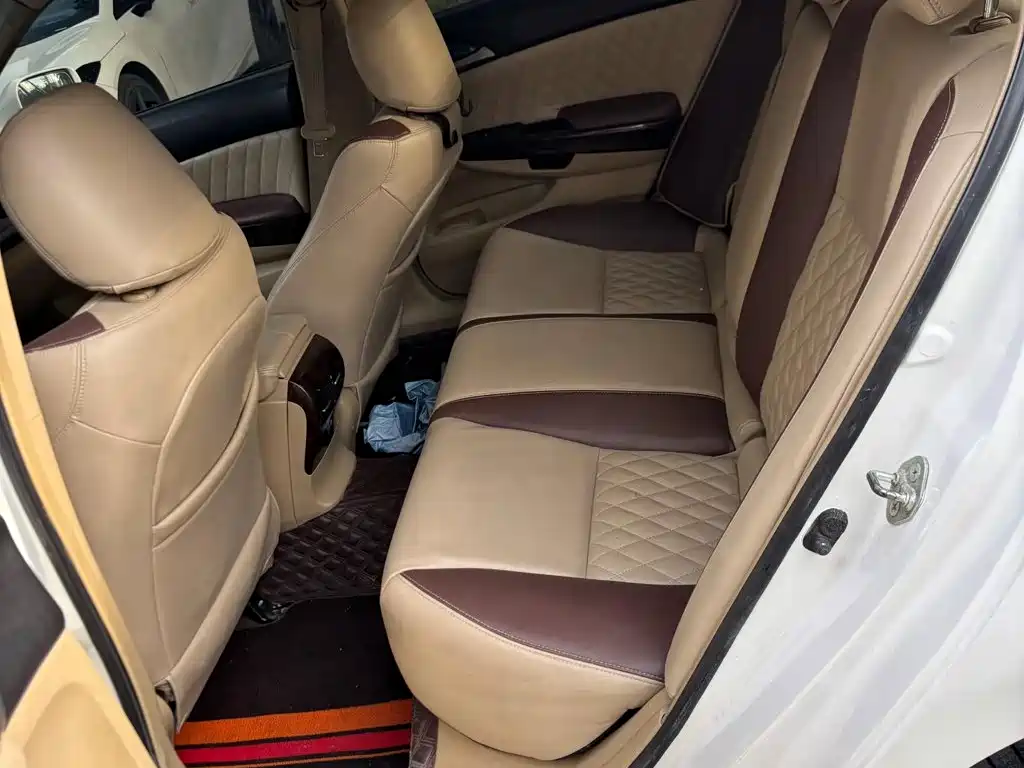 Honda Accord — миниатюра 7