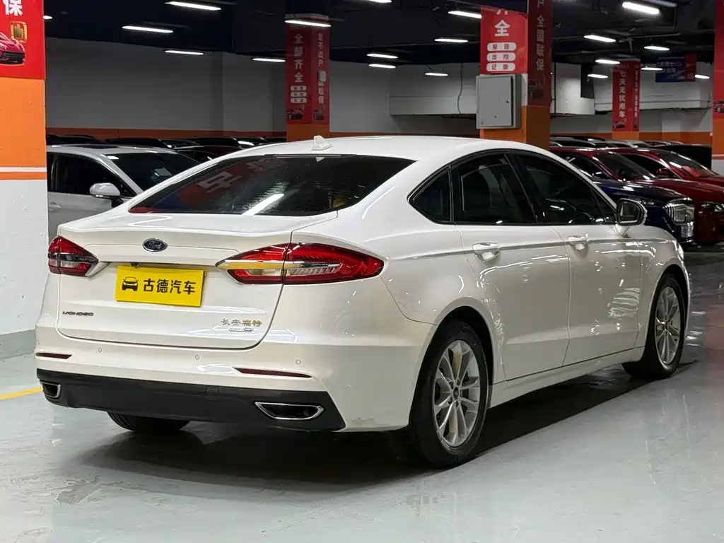 Ford Mondeo — миниатюра 7
