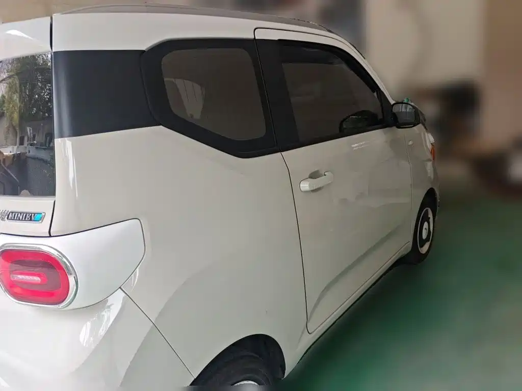 Wuling MINIEV — миниатюра 4