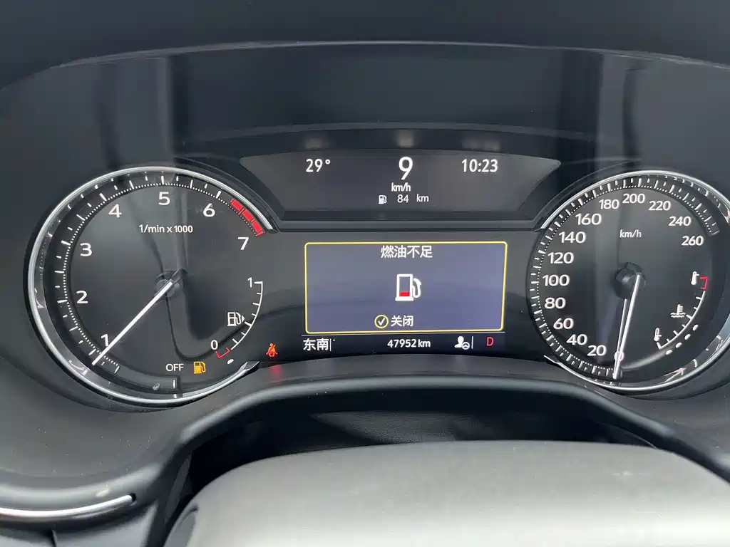 Cadillac CT5 — миниатюра 11