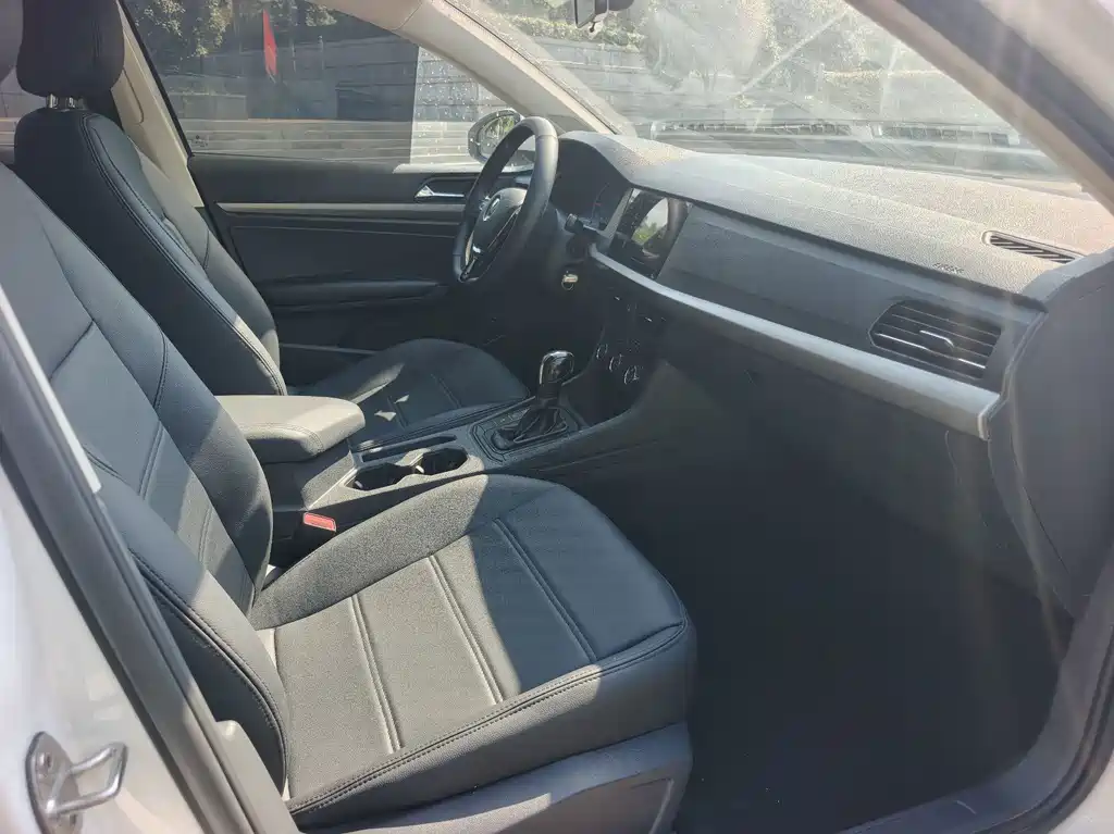 Volkswagen Lavida — миниатюра 8