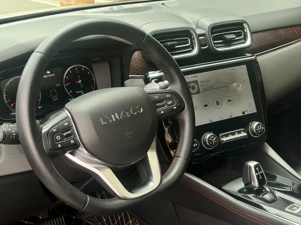 Lynk & Co 02 1.5T DCT 2WD Dynamic Edition China VI, фото 8