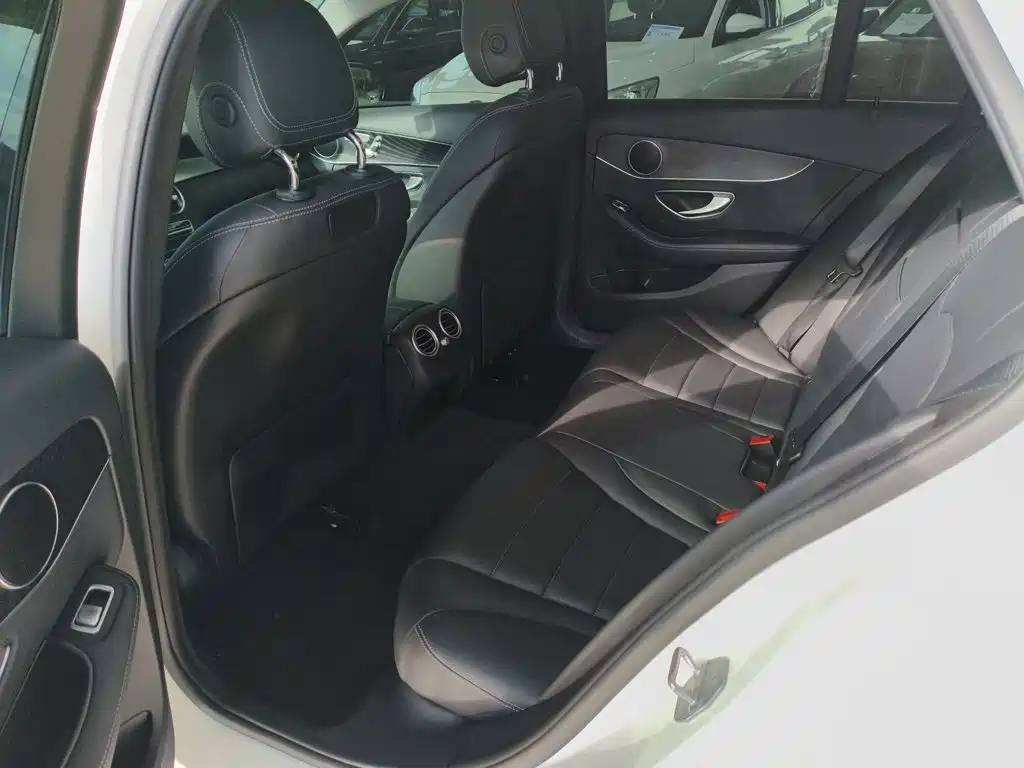 Mercedes-Benz C-Class (Import) — миниатюра 10