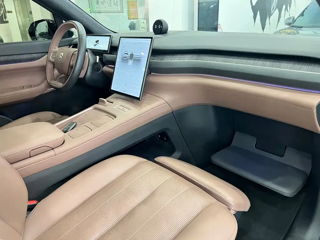 NIO ES8 — миниатюра 18