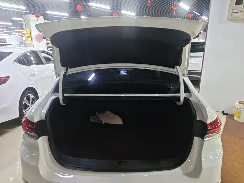 Buick Excelle — миниатюра 19