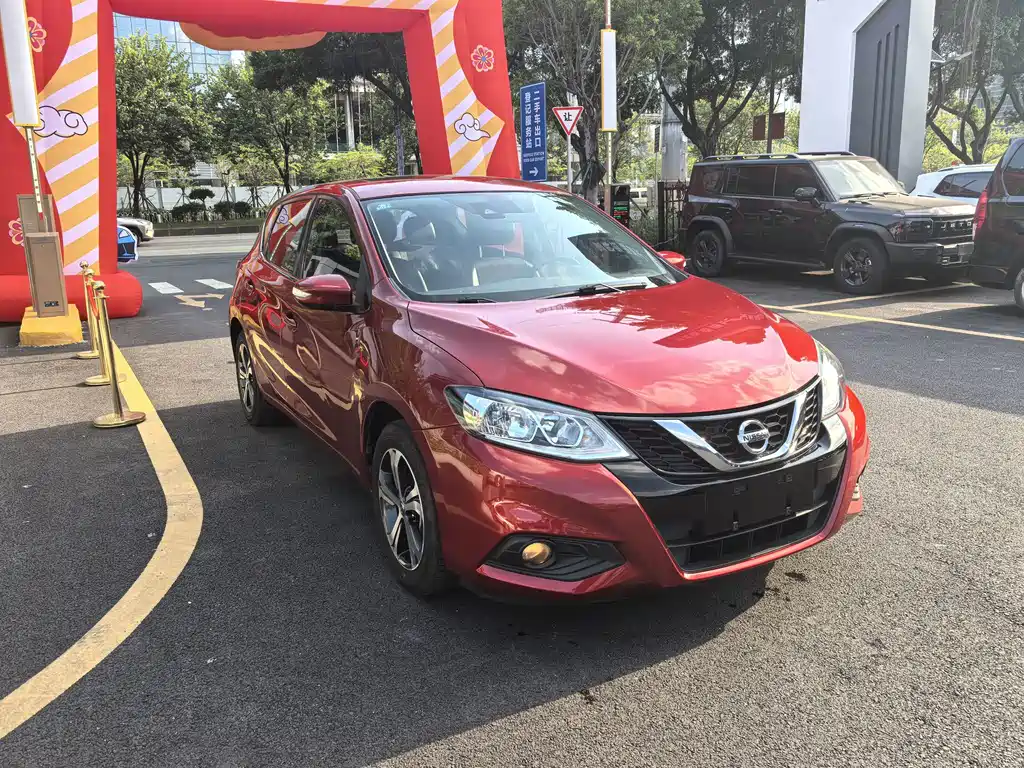 Nissan Tiida — миниатюра 3