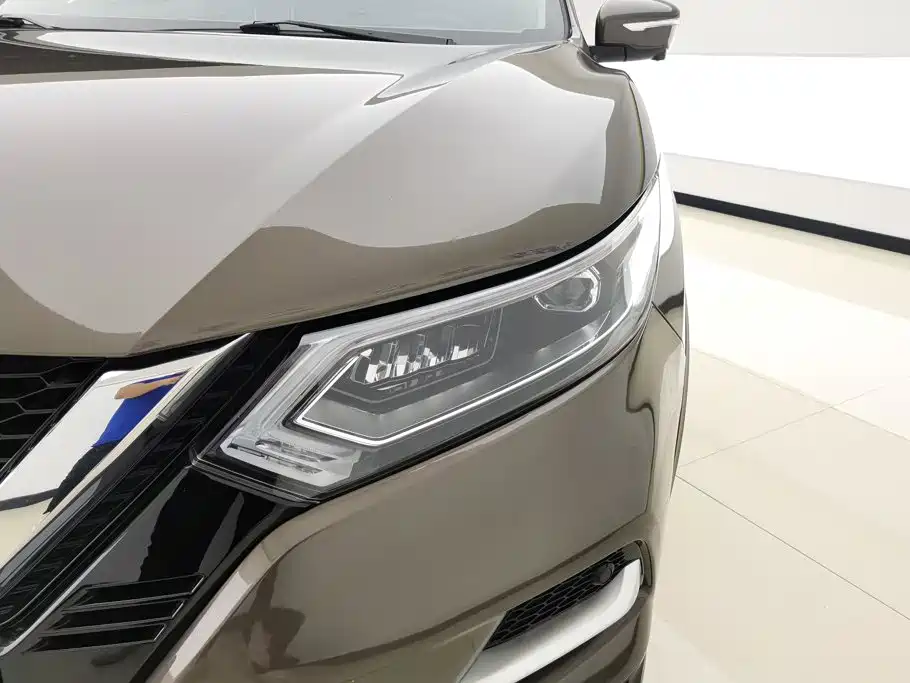 Nissan Qashqai — миниатюра 5