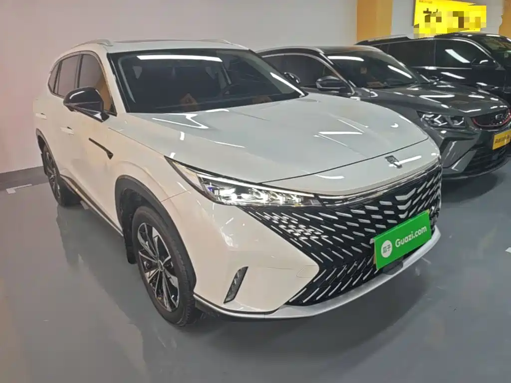 Roewe RX5 New Energy — миниатюра 4