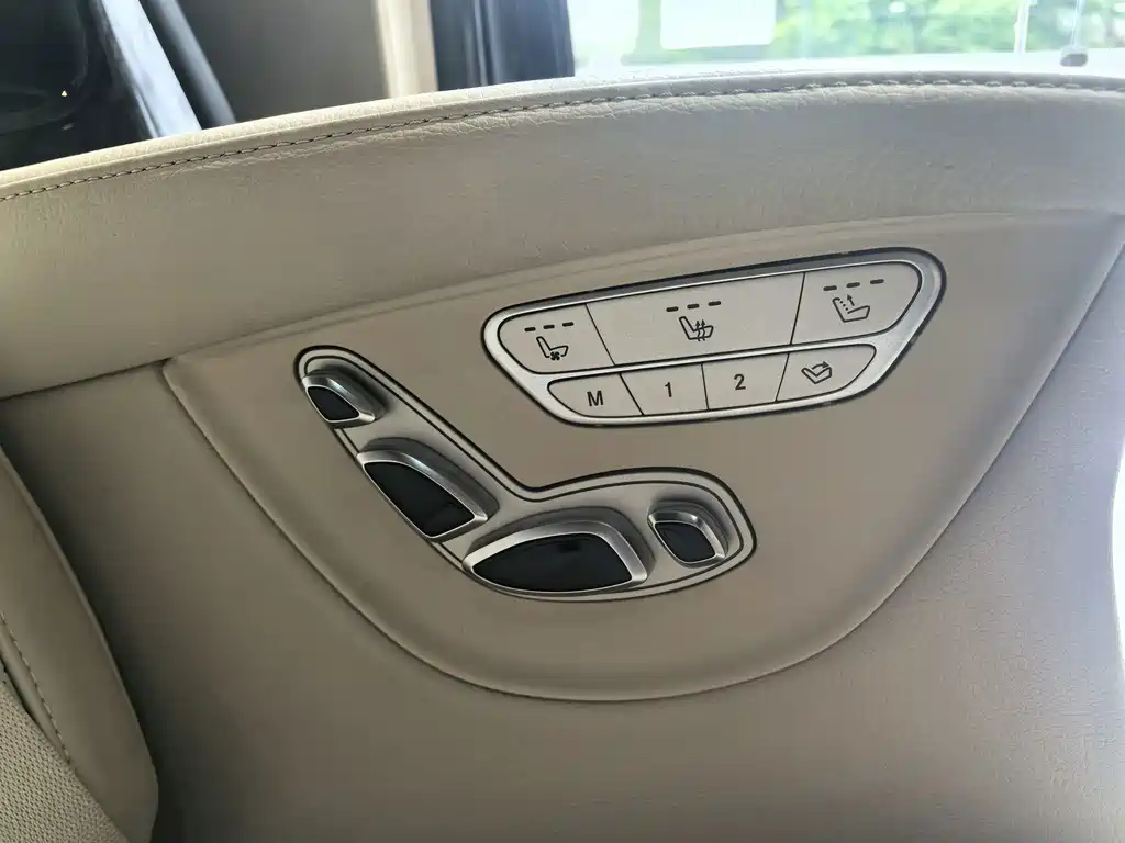Mercedes-Benz V-Class — миниатюра 14