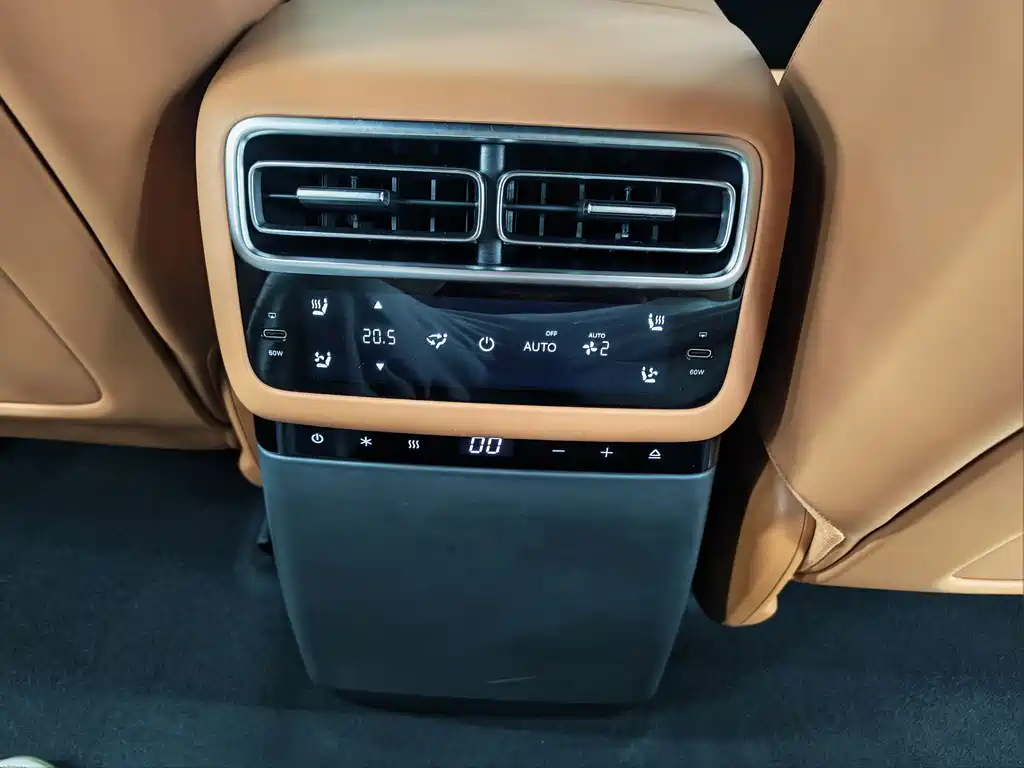 Li Auto Li L6 — миниатюра 10