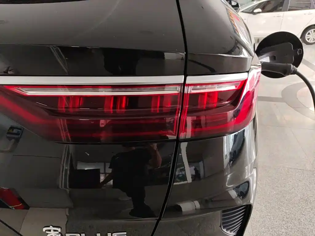BYD PLUS New Energy — миниатюра 8