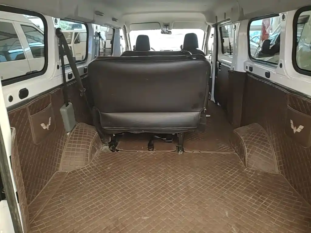 Wuling Yangguang — миниатюра 19