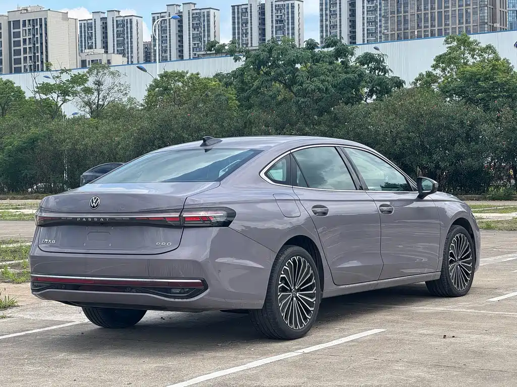 Volkswagen Passat — миниатюра 9