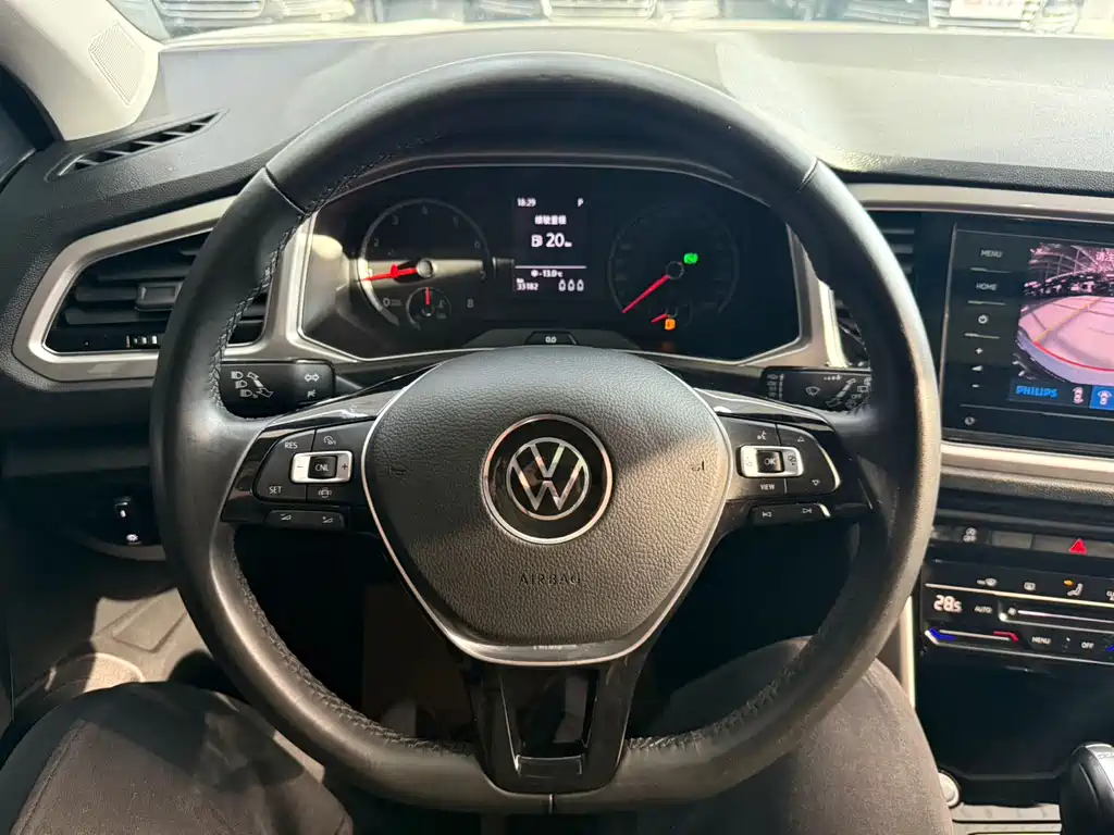 VOLKSWAGEN T ROC EXPLORING SONGS