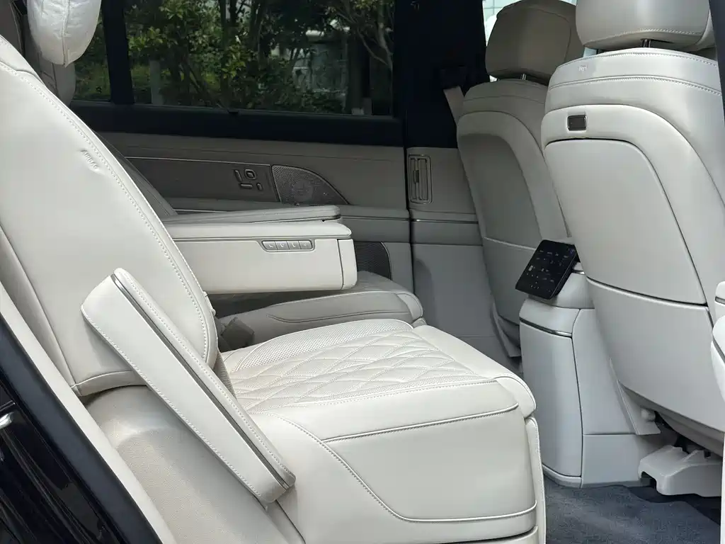NIO ES8 2026 мест Executive Luxury