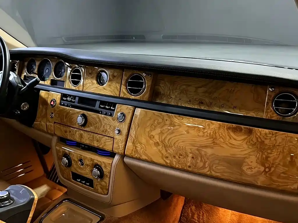 Rolls-Royce Phantom — миниатюра 8