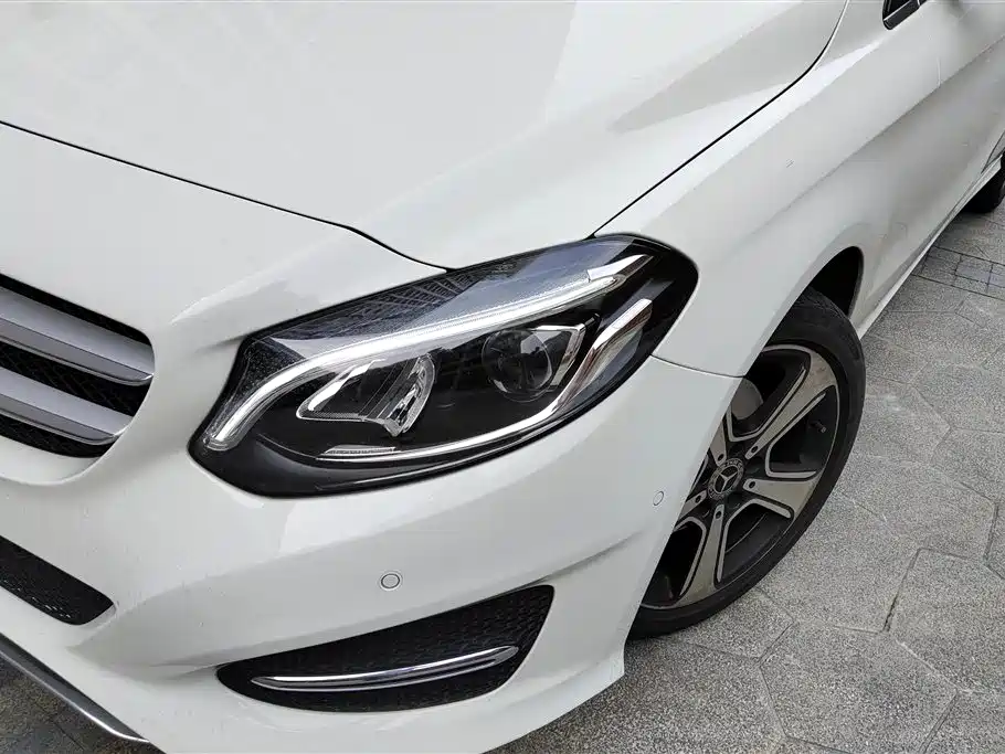 Mercedes-Benz B-Class B 2018 B 200 Fashion