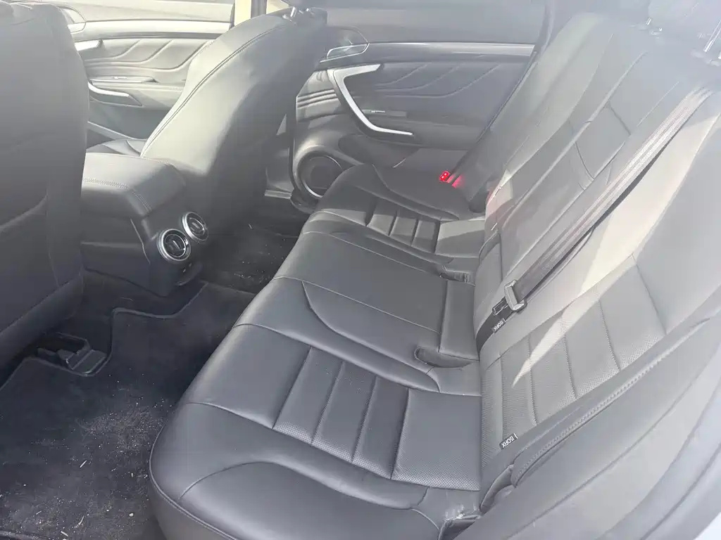 WEI PAI WEI BRAND VV7