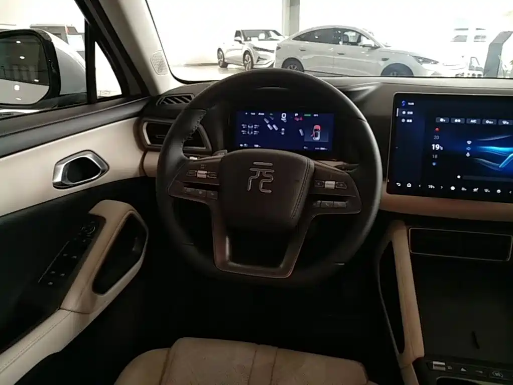 BYD Yuan UP — миниатюра 11