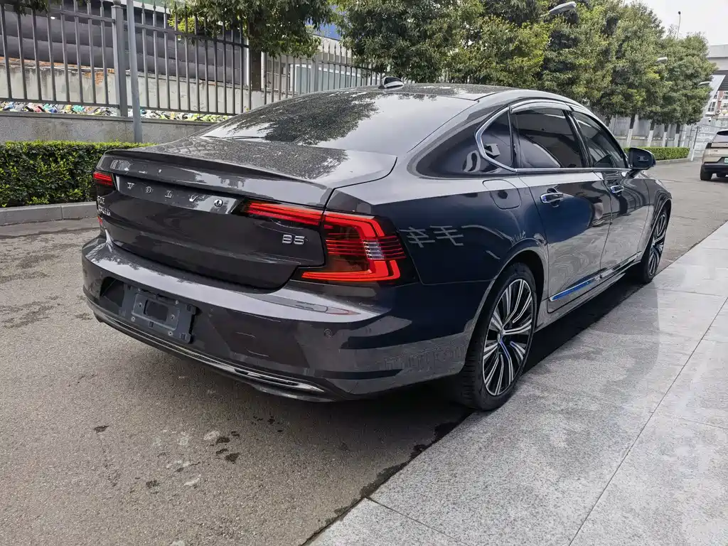Volvo S90 — миниатюра 5