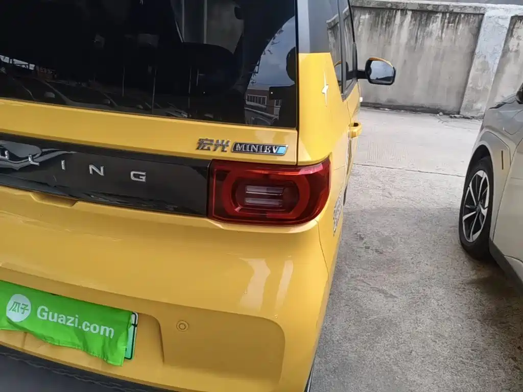 Wuling MINIEV — миниатюра 8