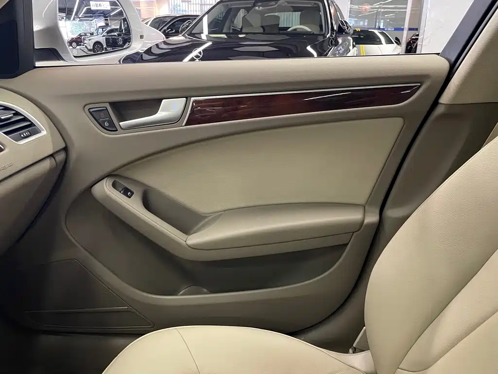Audi A4L — миниатюра 23