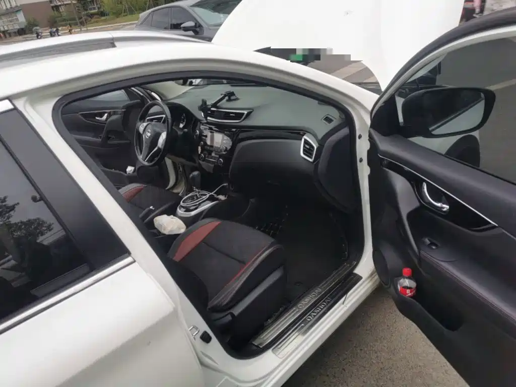 Nissan Qashqai 2016 2.0L CVT Luxury