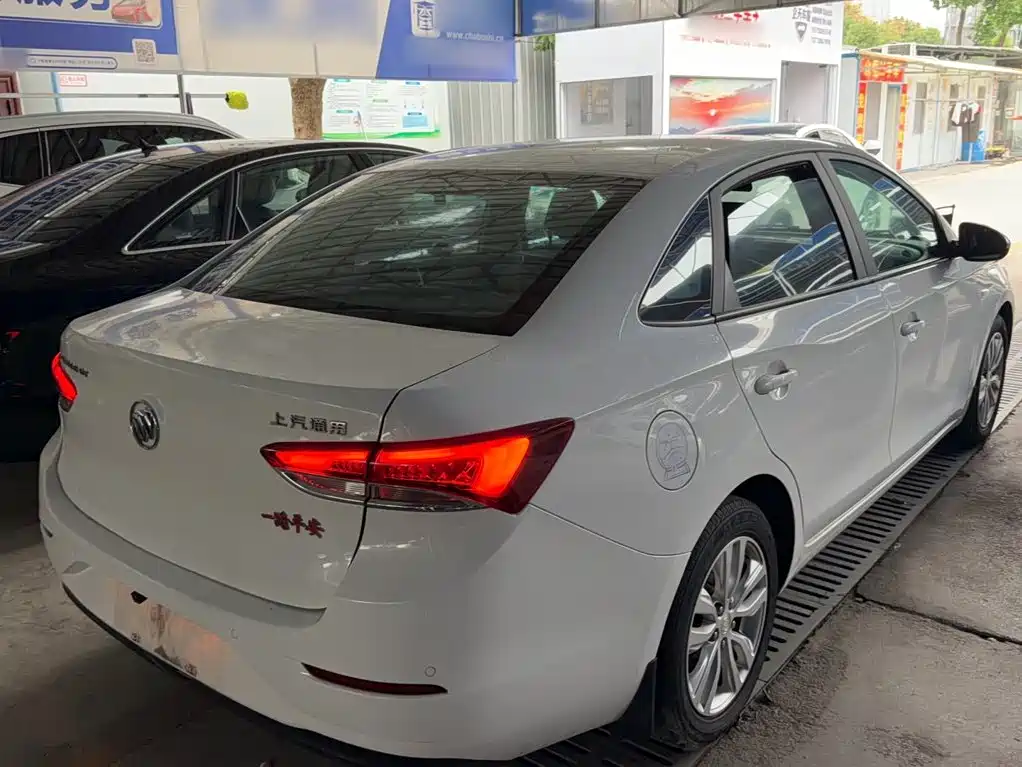 Buick Excelle — миниатюра 6