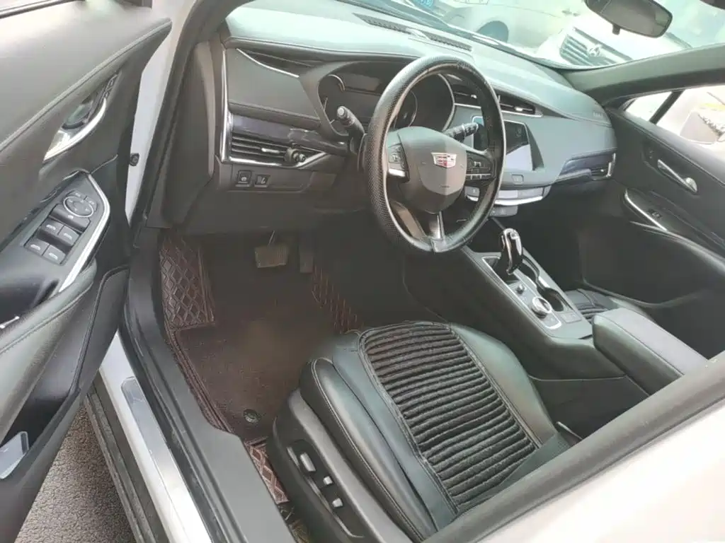 Cadillac XT4 — миниатюра 16