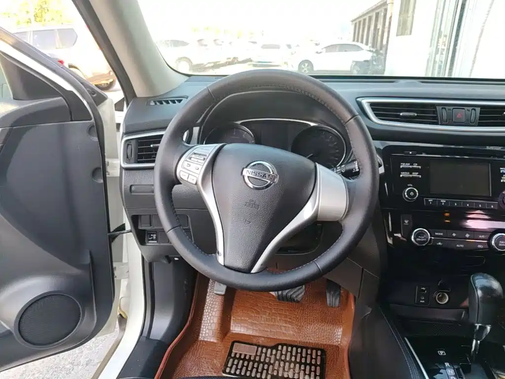 Nissan X-Trail — миниатюра 11