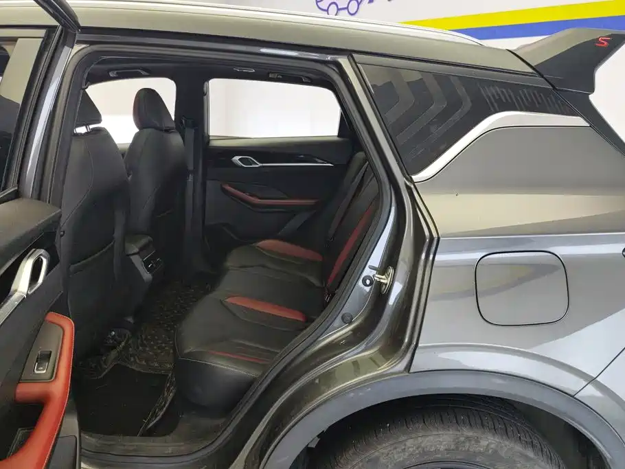 Geely Binyue — миниатюра 11
