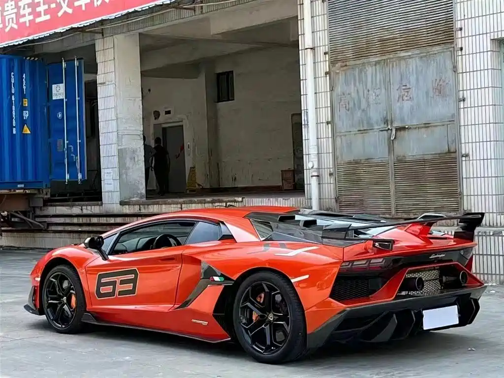 Lamborghini Aventador 2011 LP 700-4